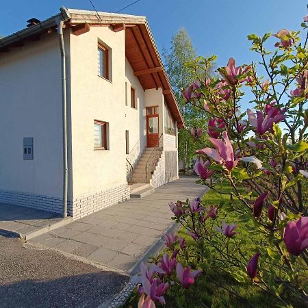 Holiday Home Green Sarajevo Extérieur photo