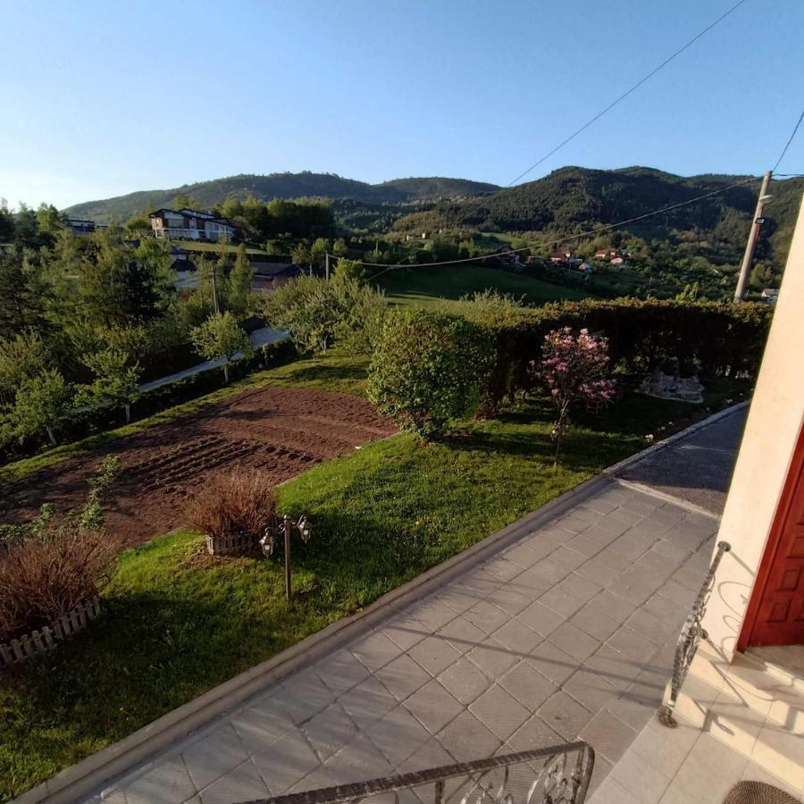 Holiday Home Green Sarajevo Extérieur photo